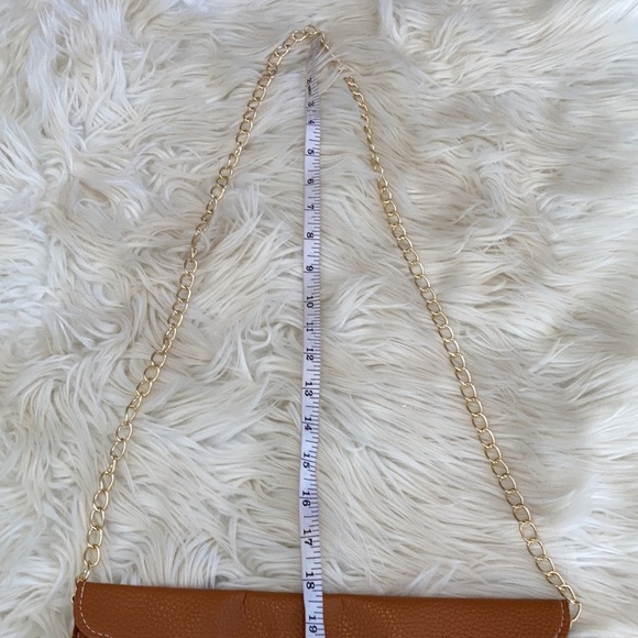 NWT Camel tan Crossbody Clutch scalloped gold hardware envelope purse handbag - Picture 15 of 16